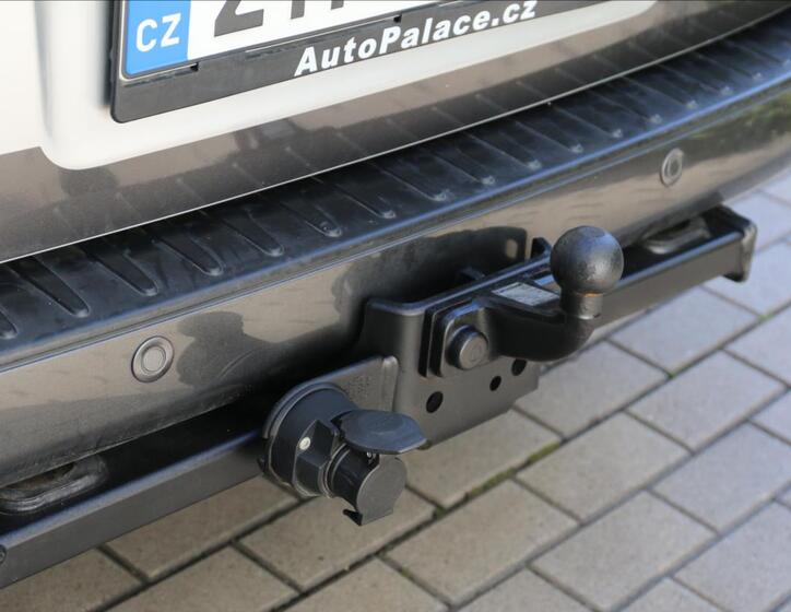 Ford Tourneo Custom 12