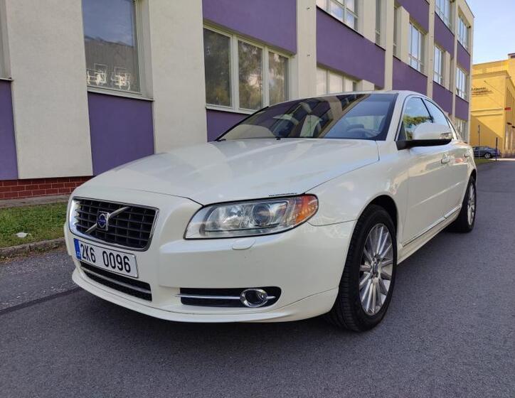 Volvo S80 1