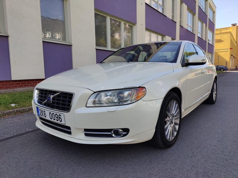 Volvo S80
