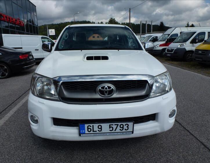 Toyota Hilux 4