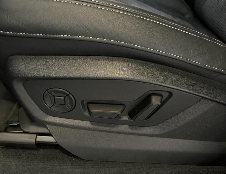 Audi Q7 23