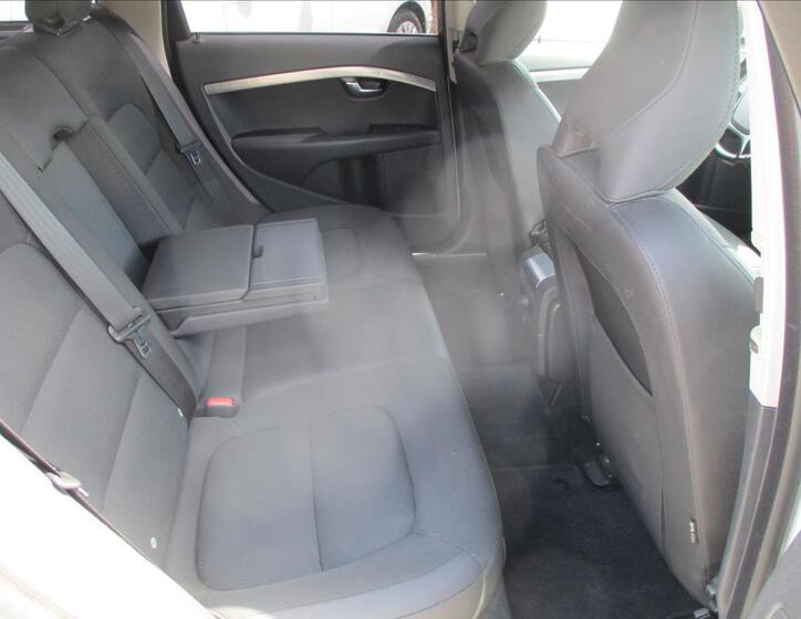Volvo XC70 12