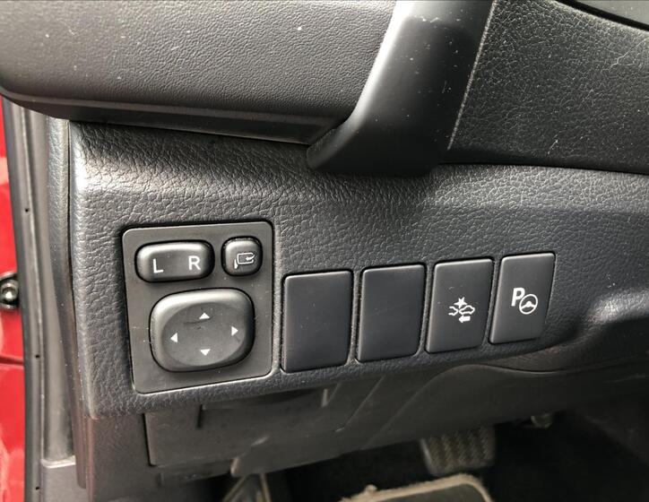 Toyota Auris 16