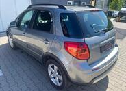Suzuki SX4 6