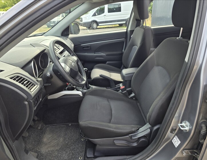 Mitsubishi ASX 10