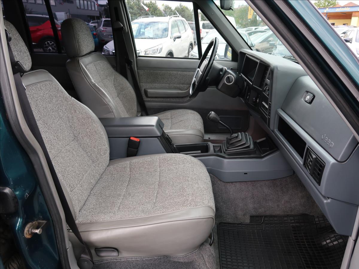 Jeep Cherokee