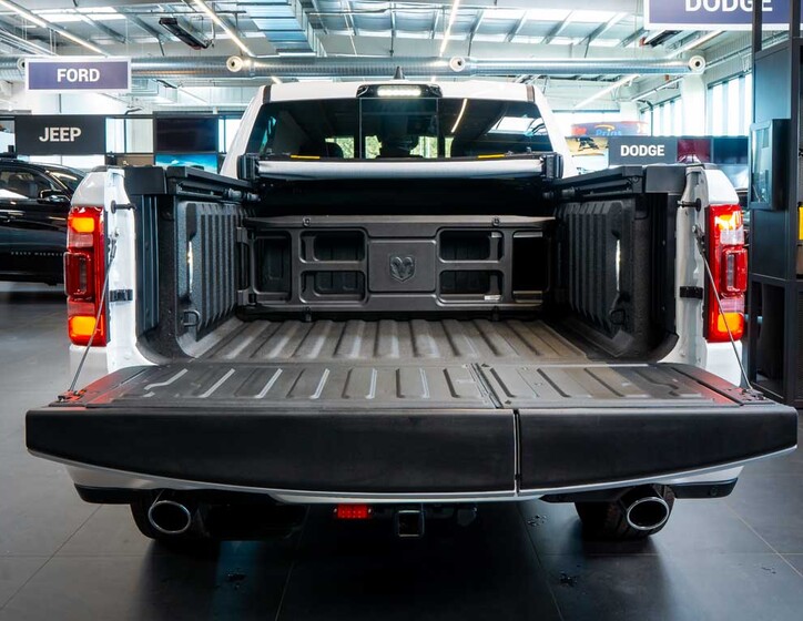 Dodge RAM 9