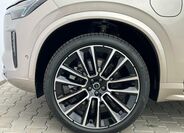 Volvo XC90 28