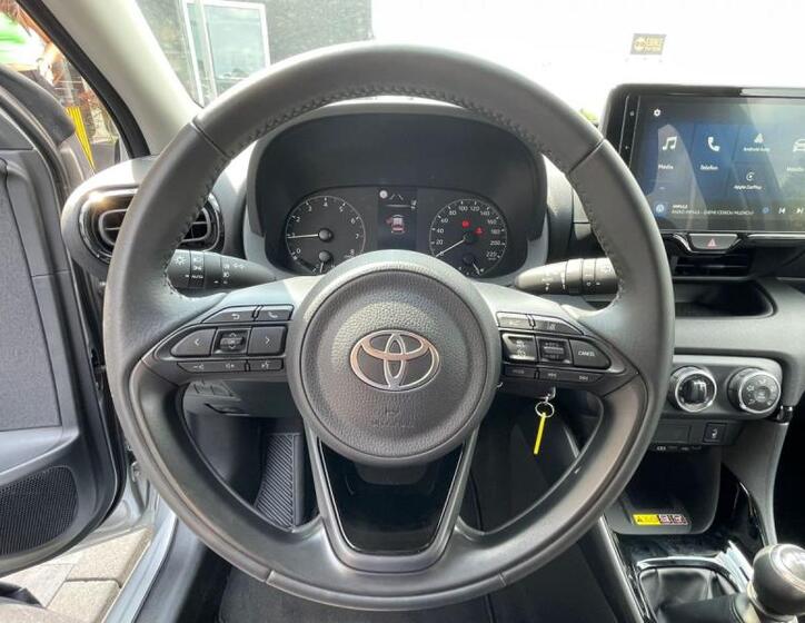 Toyota Yaris 15