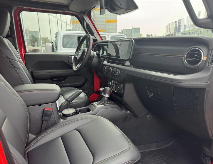 Jeep Wrangler 9