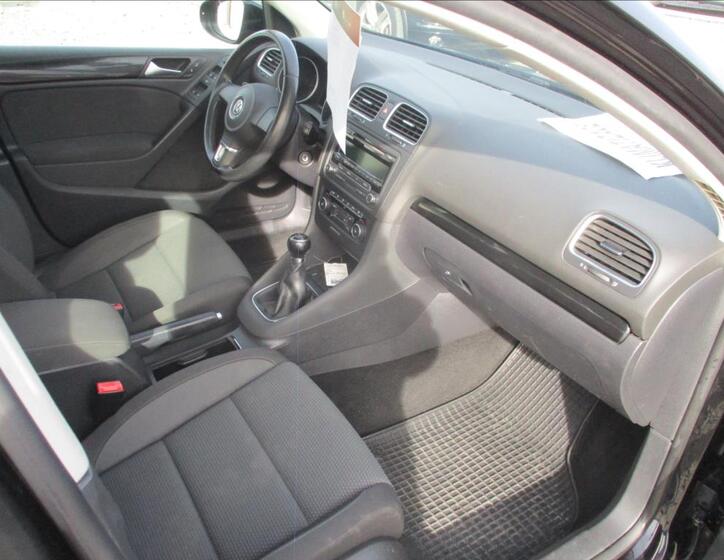 Volkswagen Golf 9