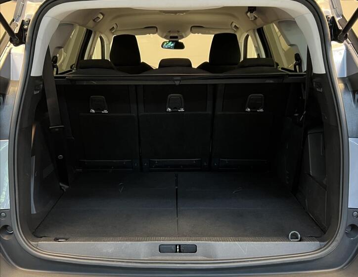 Peugeot 5008 10