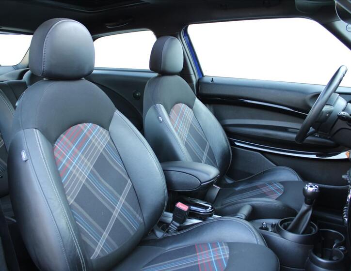 Mini Paceman 32