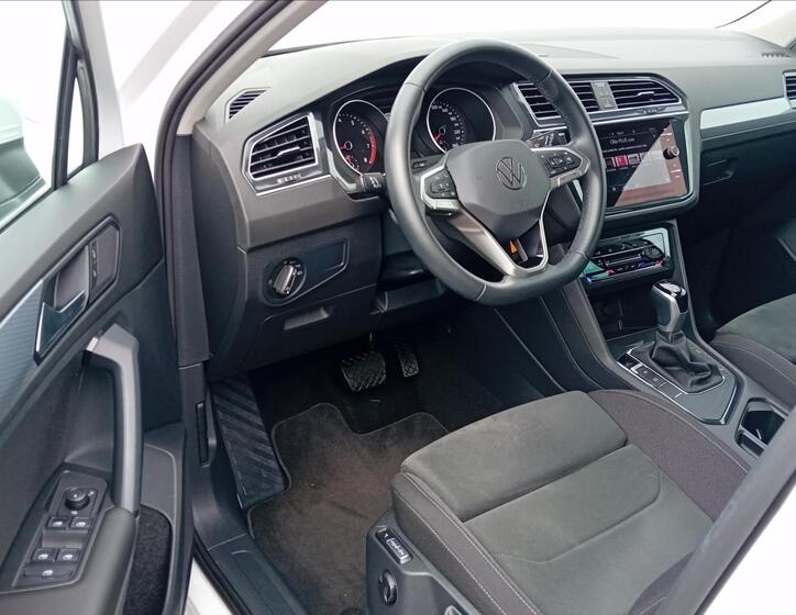 Volkswagen Tiguan 5