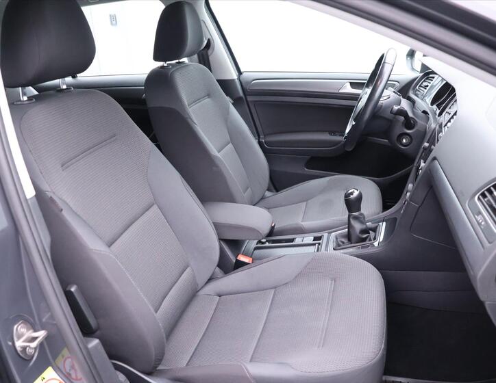 Volkswagen Golf 14