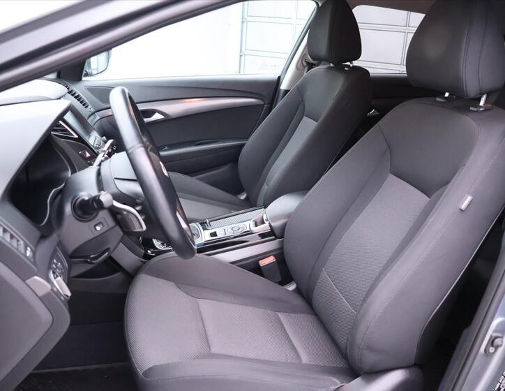 Hyundai i40 11