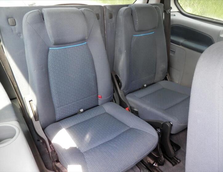 Ford Galaxy 16