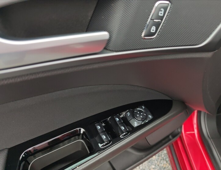 Ford Mondeo 10
