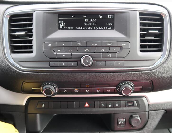Peugeot Traveller 13