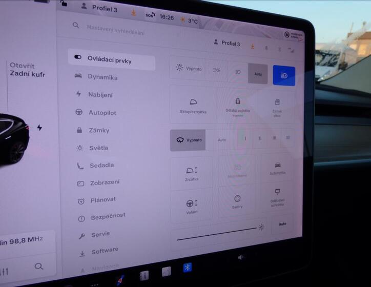 Tesla Model 3 14