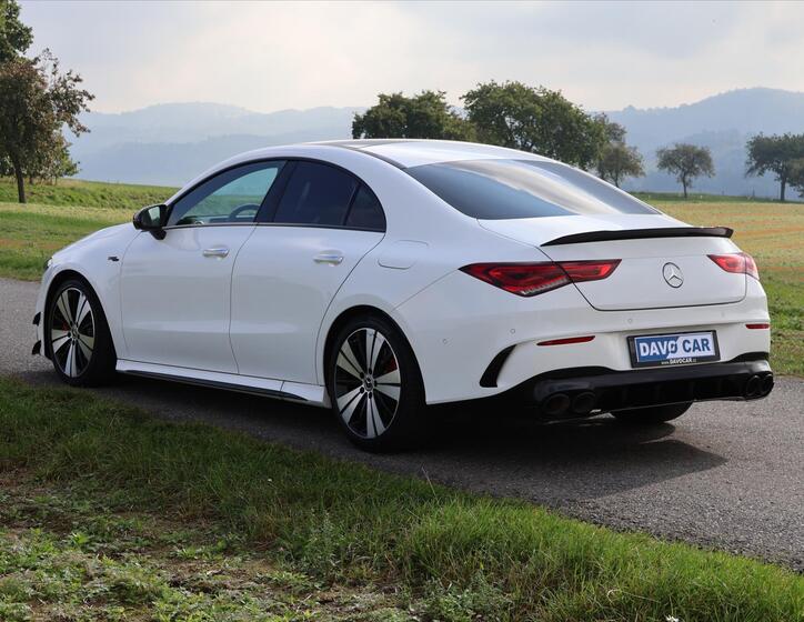 Mercedes-Benz CLA 5