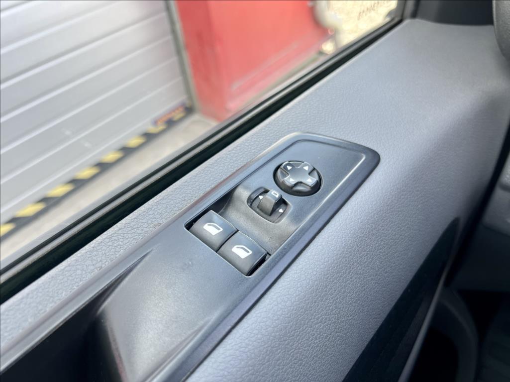 Peugeot Traveller