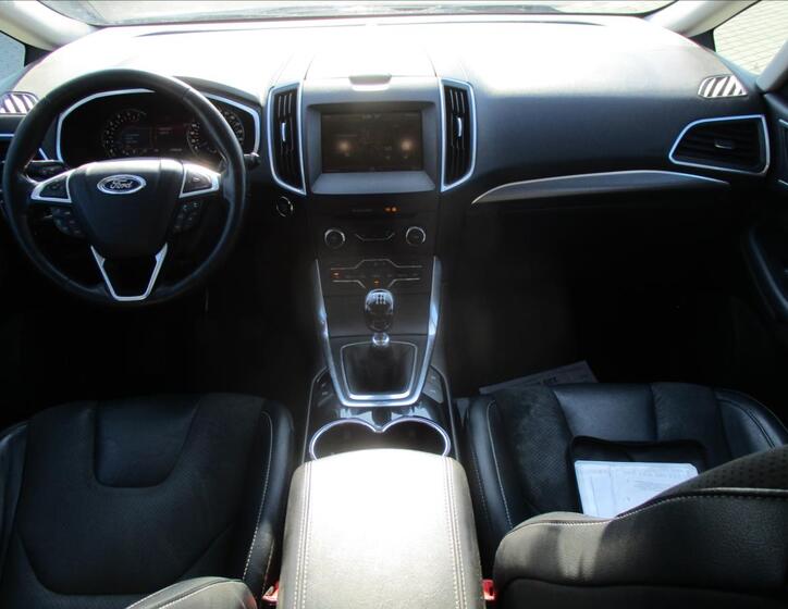 Ford S-MAX 13