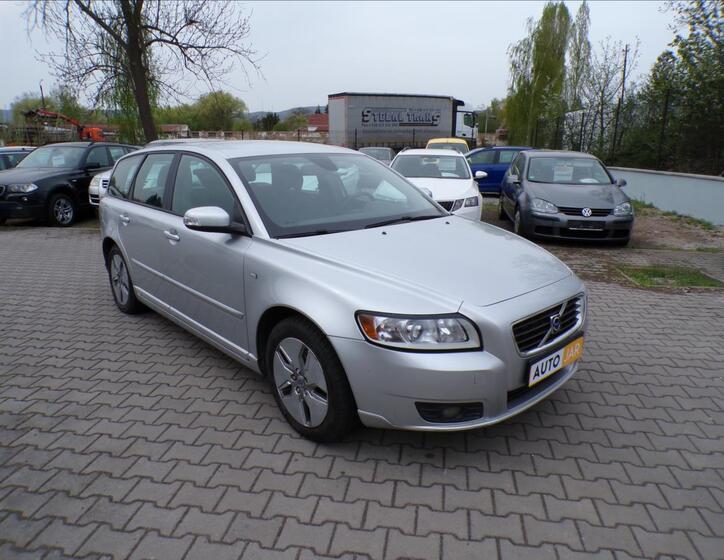 Volvo V50 1