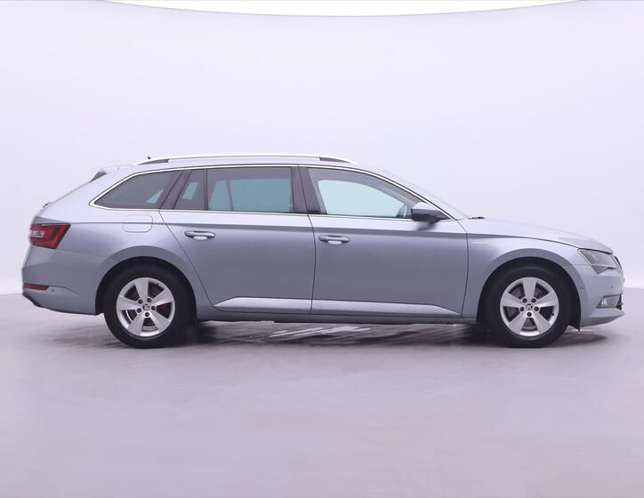 Škoda Superb 8