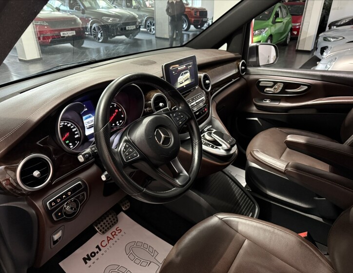 Mercedes-Benz Třídy V 9