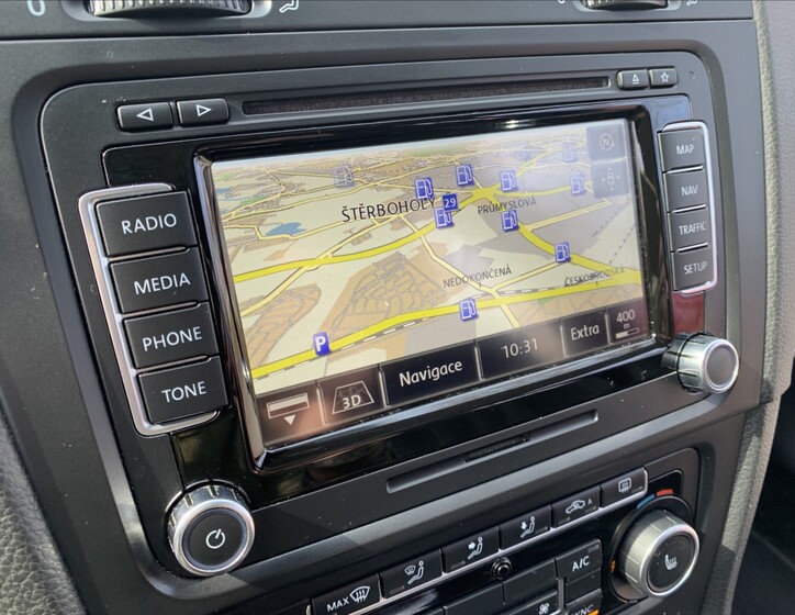 Volkswagen Golf 12