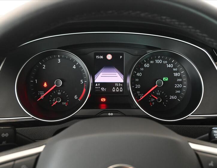 Volkswagen Passat 13