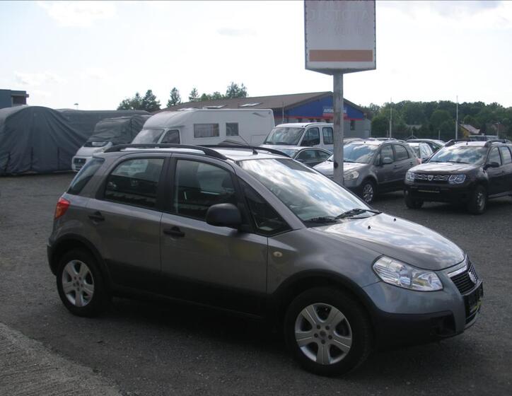 Fiat Sedici 4