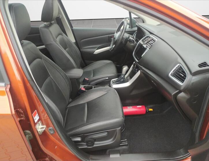 Suzuki SX4 S-Cross 15