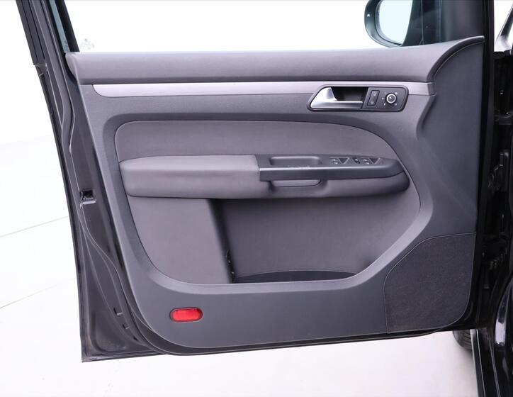 Volkswagen Touran 11