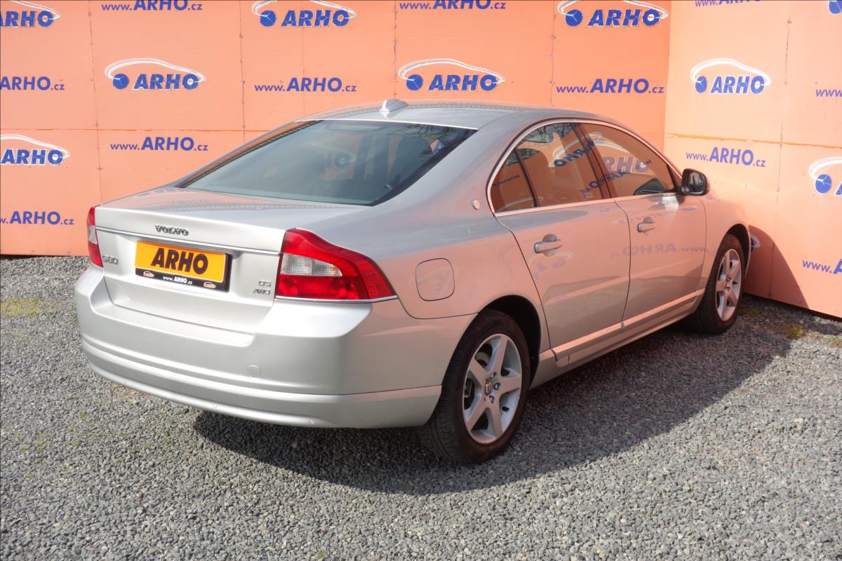 Volvo S80