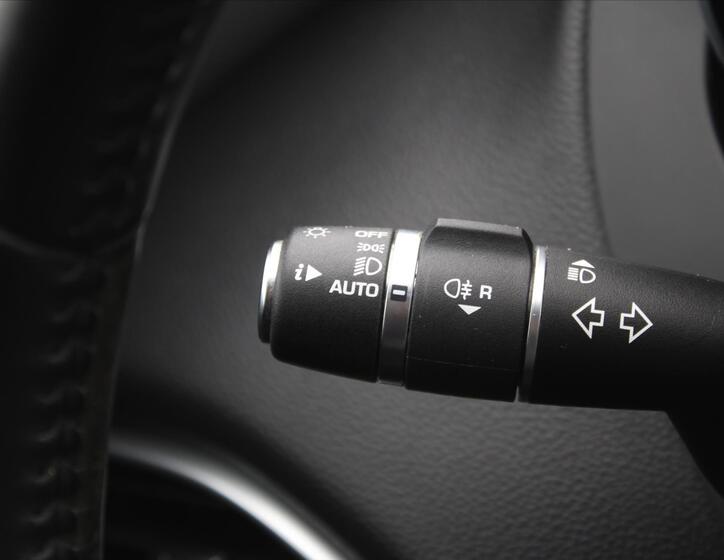 Jaguar XE 16