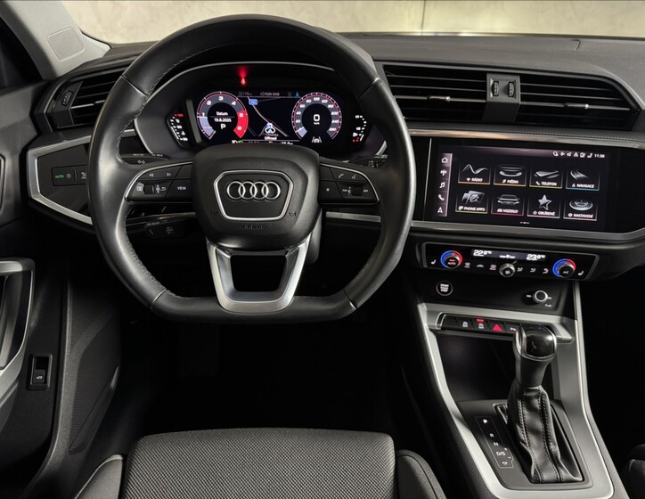 Audi Q3 21
