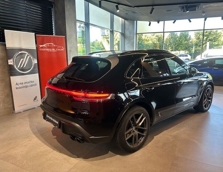 Porsche Macan 4