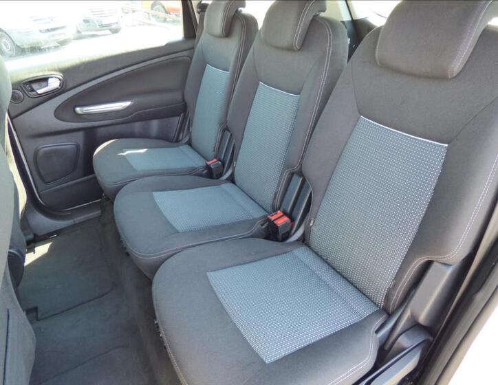Ford S-MAX 34