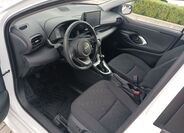 Toyota Yaris 9