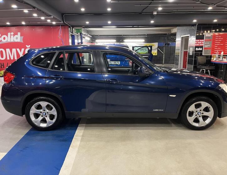 BMW X1 8