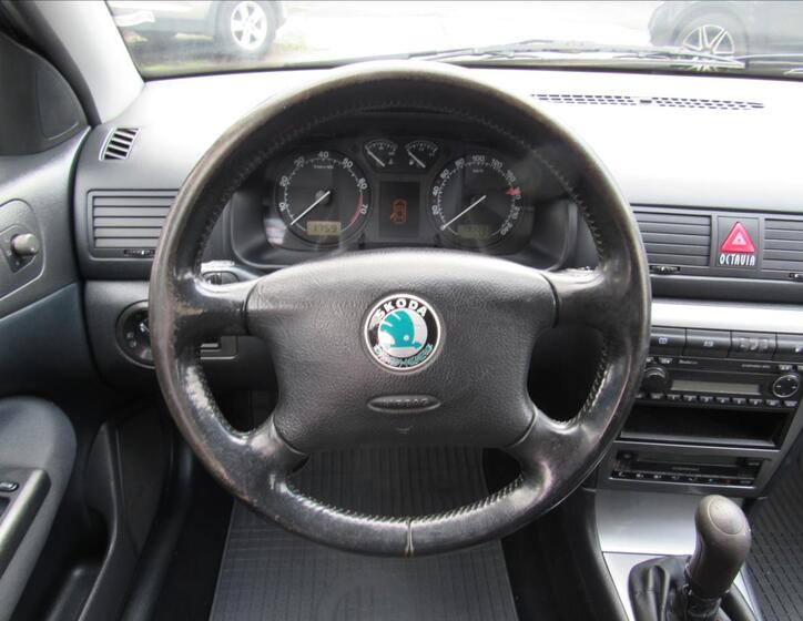Škoda Octavia 12