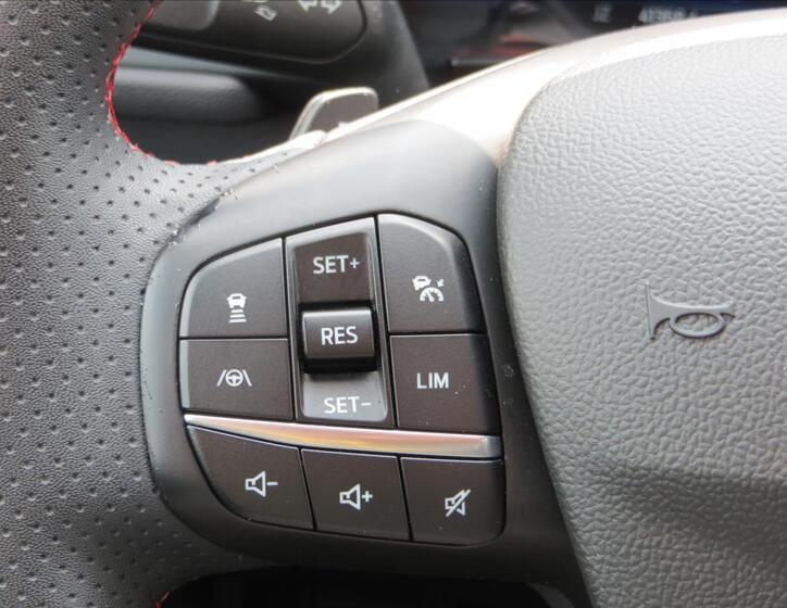 Ford Kuga 28