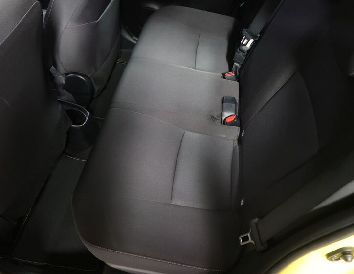 Toyota Yaris 10