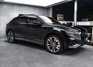 Audi SQ8 4