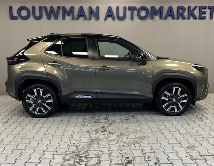 Toyota Yaris Cross 17
