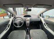 Toyota Yaris 12