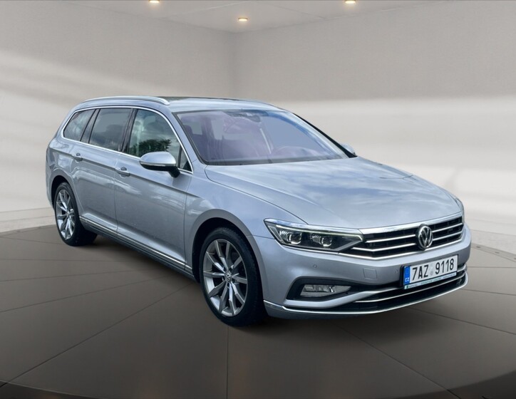 Volkswagen Passat 1