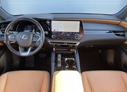 Lexus RX 9